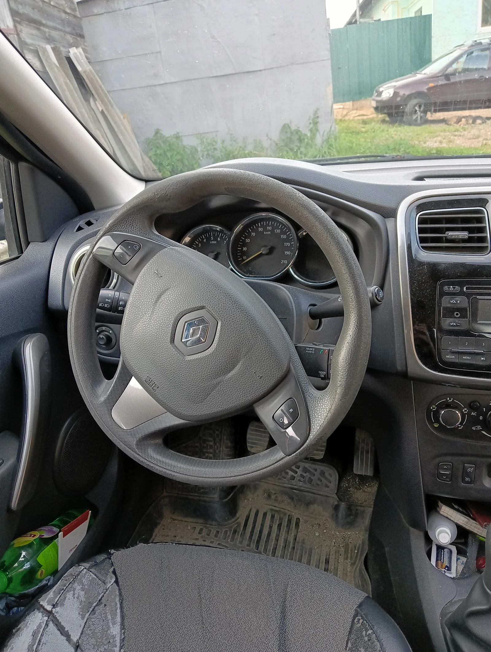 Renault Logan, 2014г, передний привод, механика