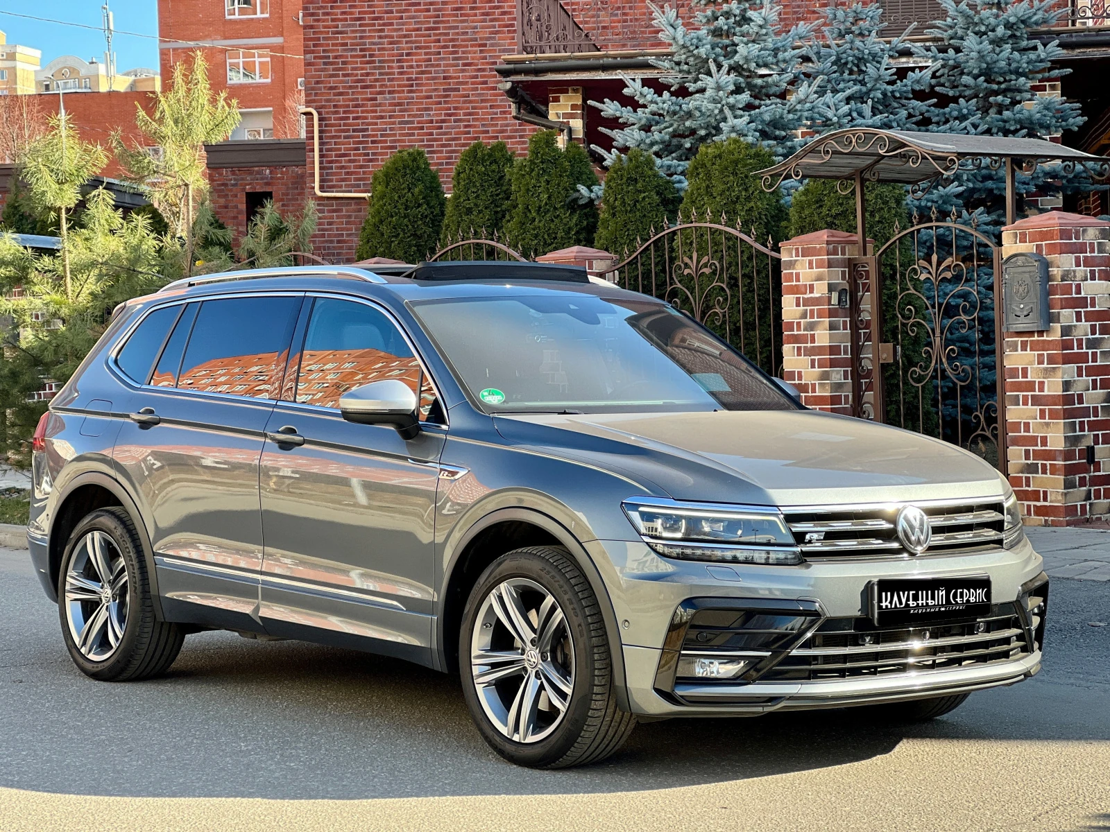 Volkswagen Tiguan, 2019г, полный привод, робот