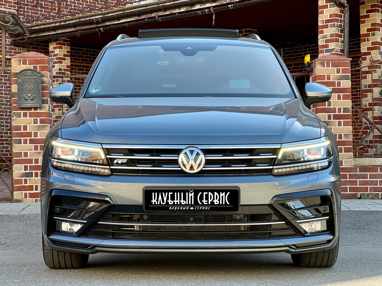 Volkswagen Tiguan, 2019г, полный привод, робот