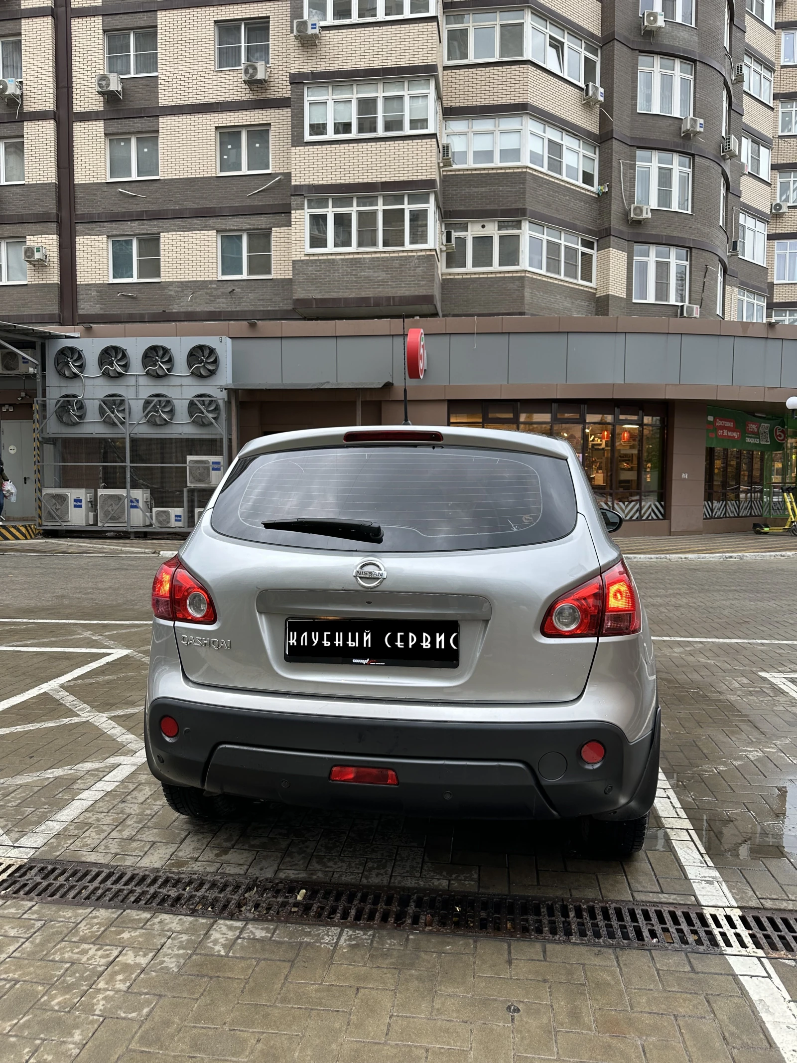 Nissan Qashqai, 2007г, передний привод, вариатор