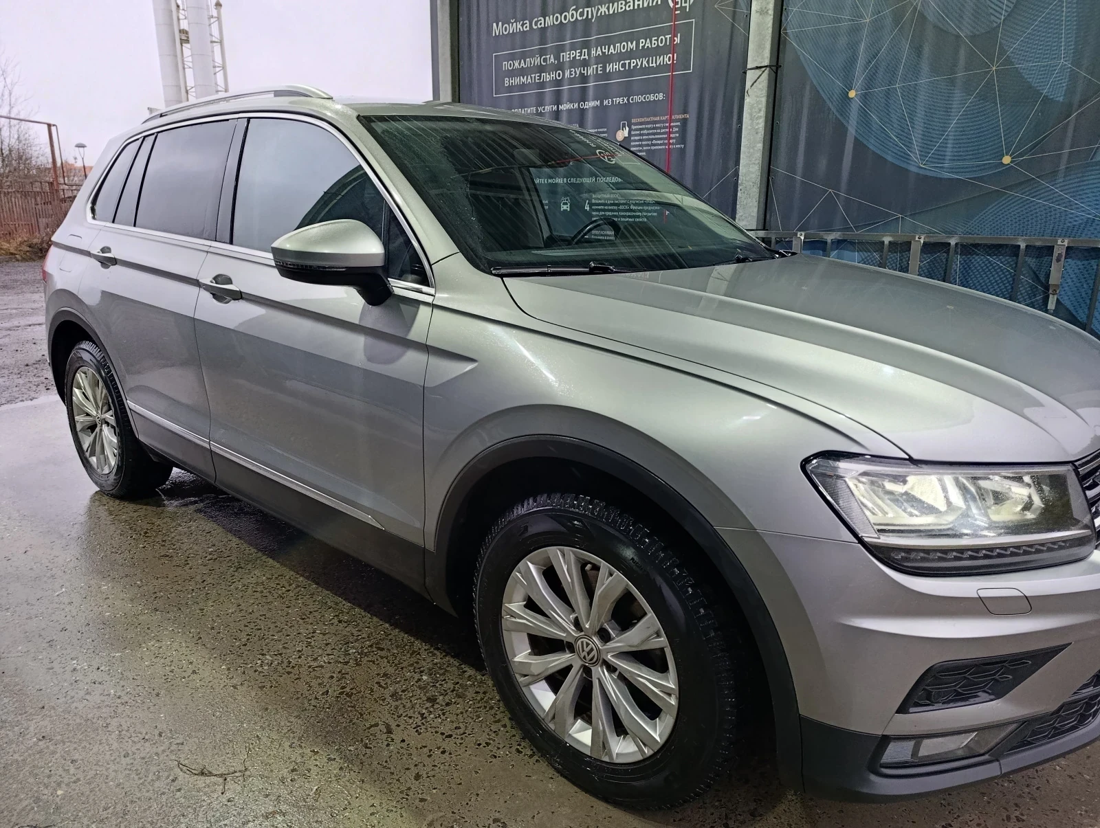 Volkswagen Tiguan, 2017г, передний привод, робот