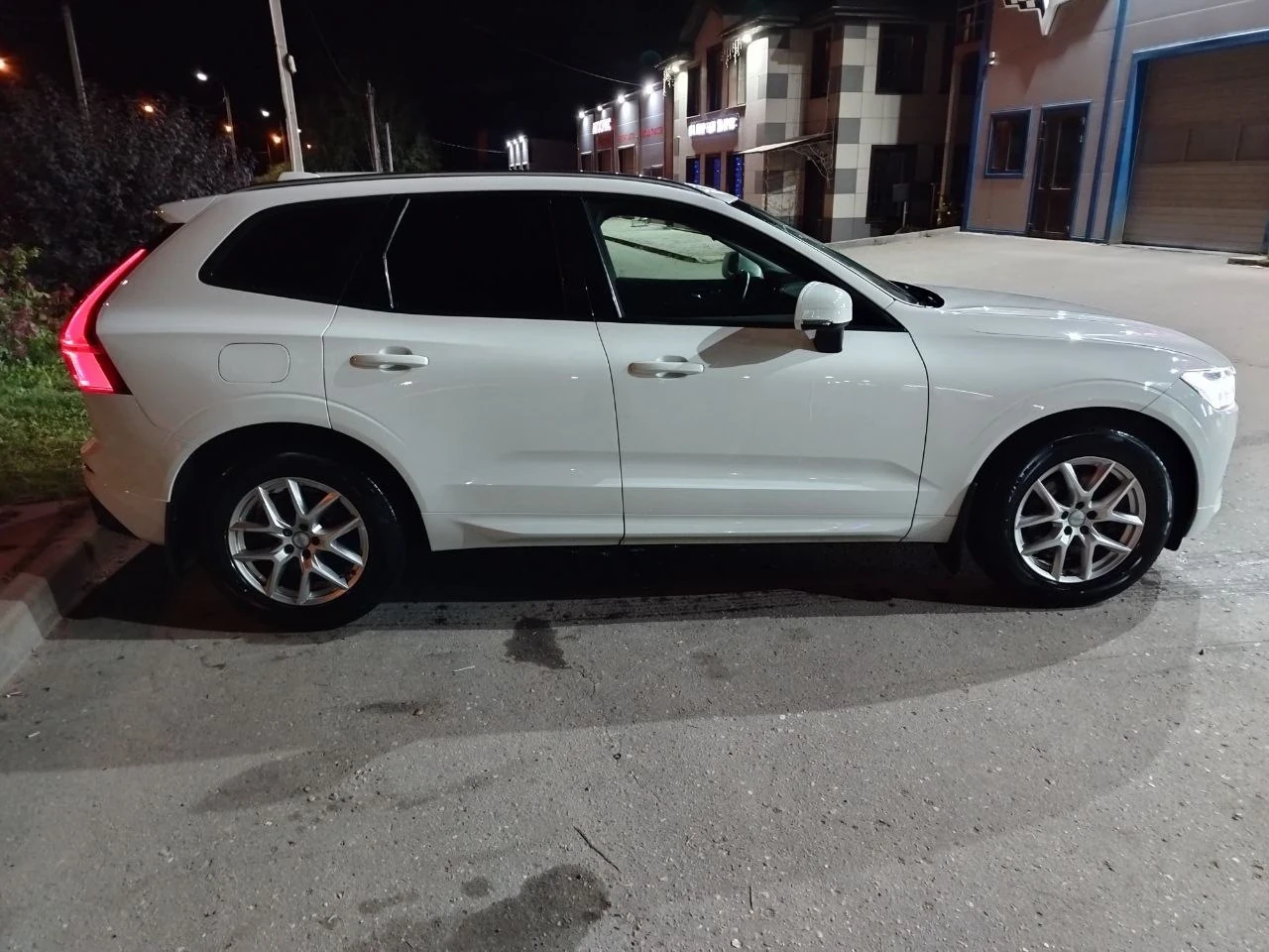 Volvo XC60, 2018г, полный привод, автомат