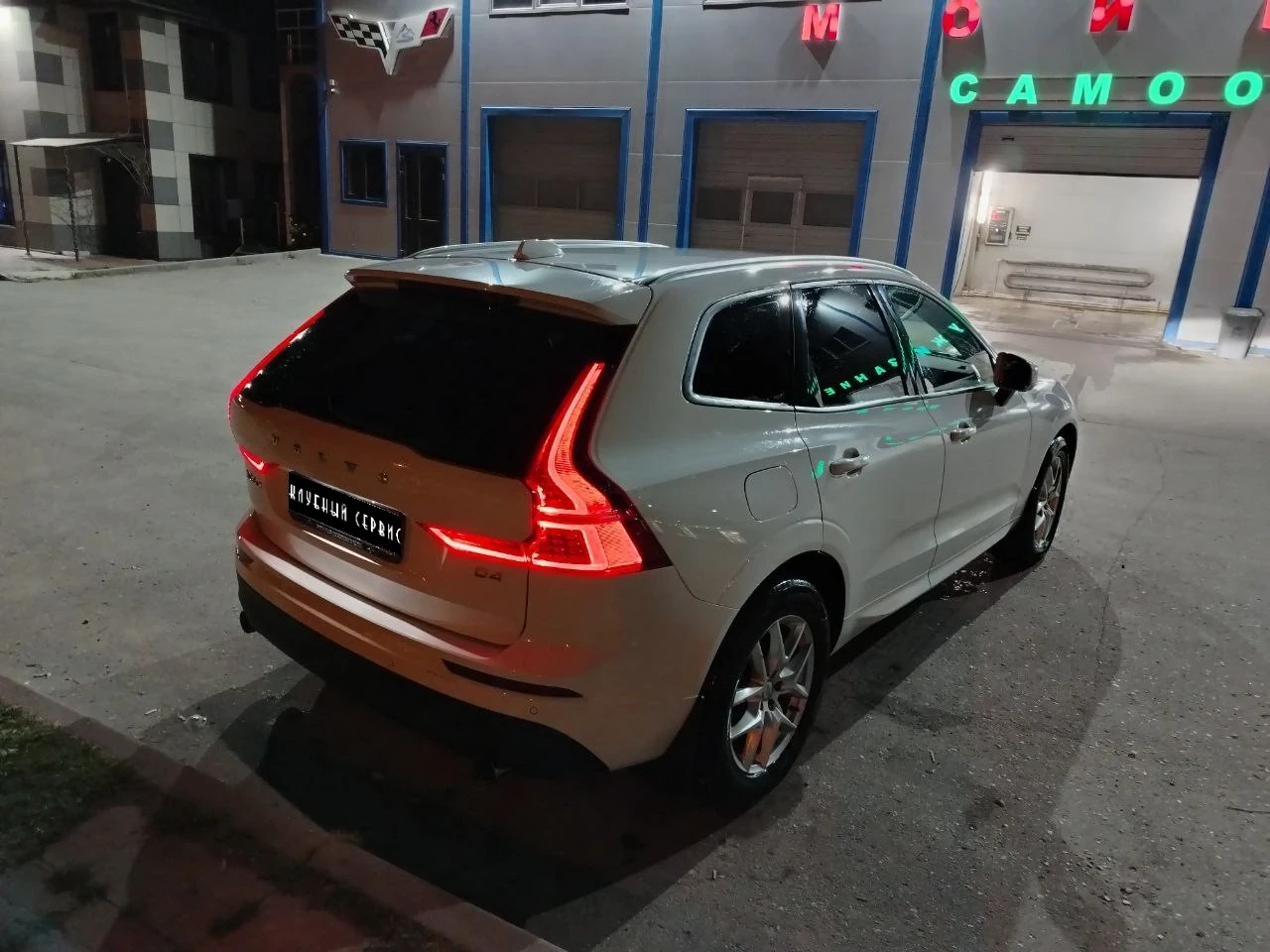 Volvo XC60, 2018г, полный привод, автомат