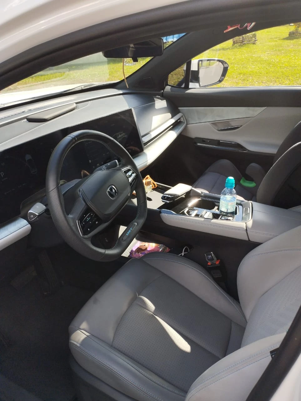 Changan UNI-T, 2023г, передний привод, робот