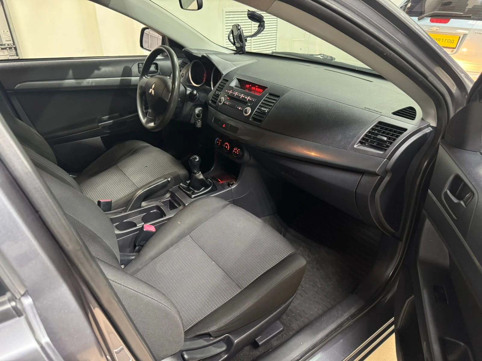 Mitsubishi Lancer, 2009г, передний привод, автомат