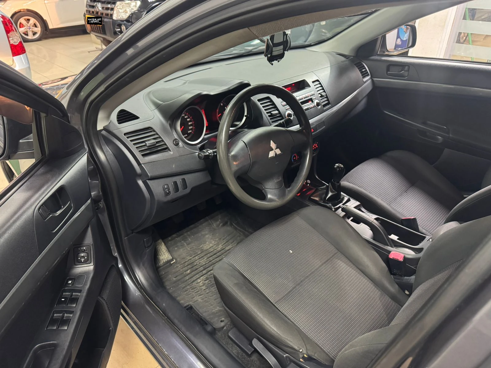 Mitsubishi Lancer, 2009г, передний привод, автомат