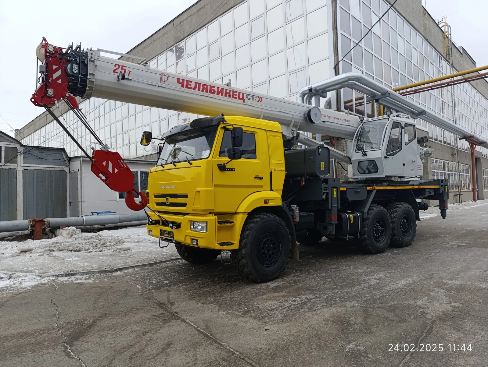 Челябинец КС 55732, 2025г