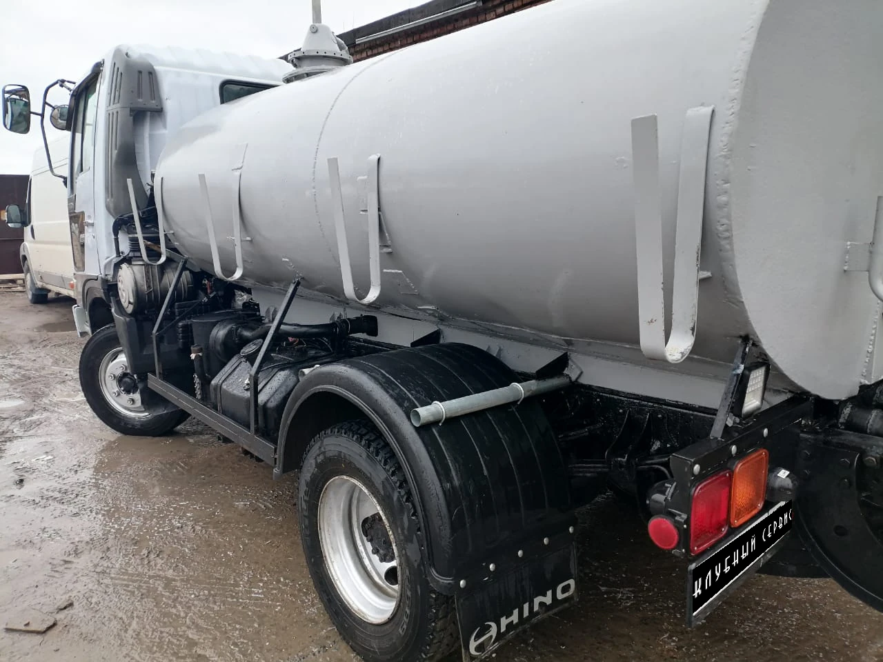 Hino Series 300, 1990г