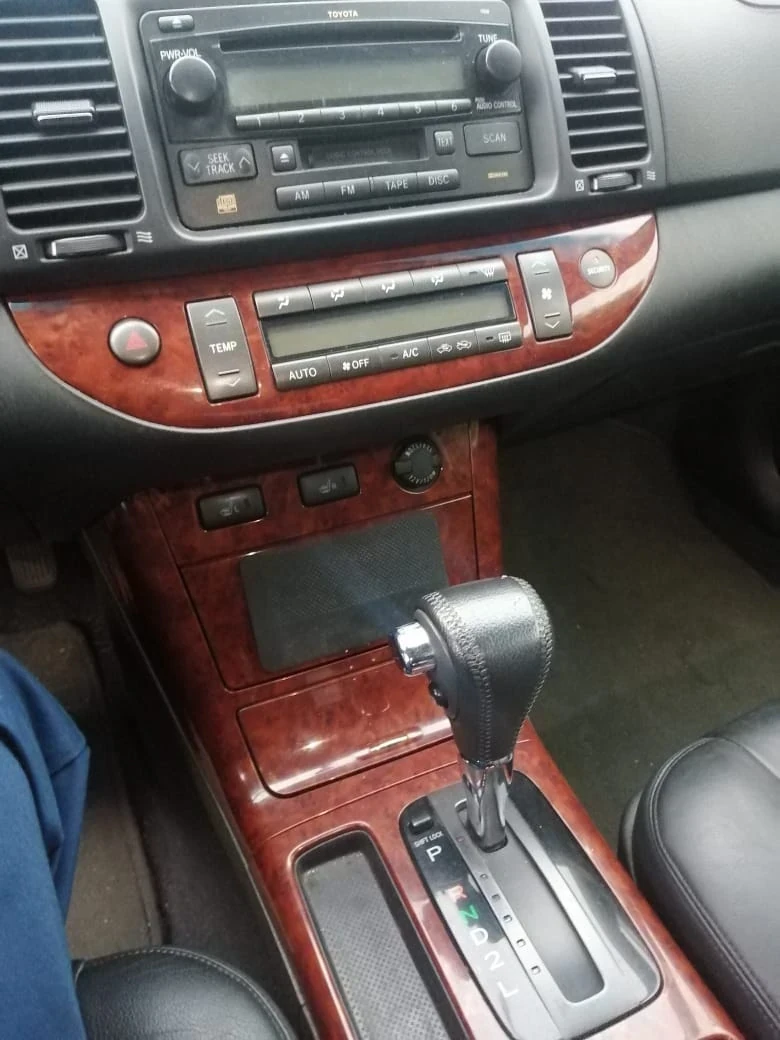 Toyota Camry, 2005г, передний привод, автомат