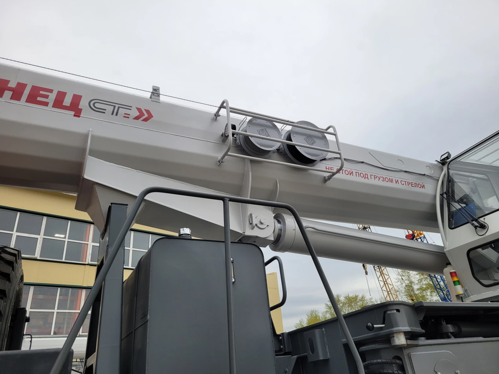 Челябинец КС 65717, 2025г