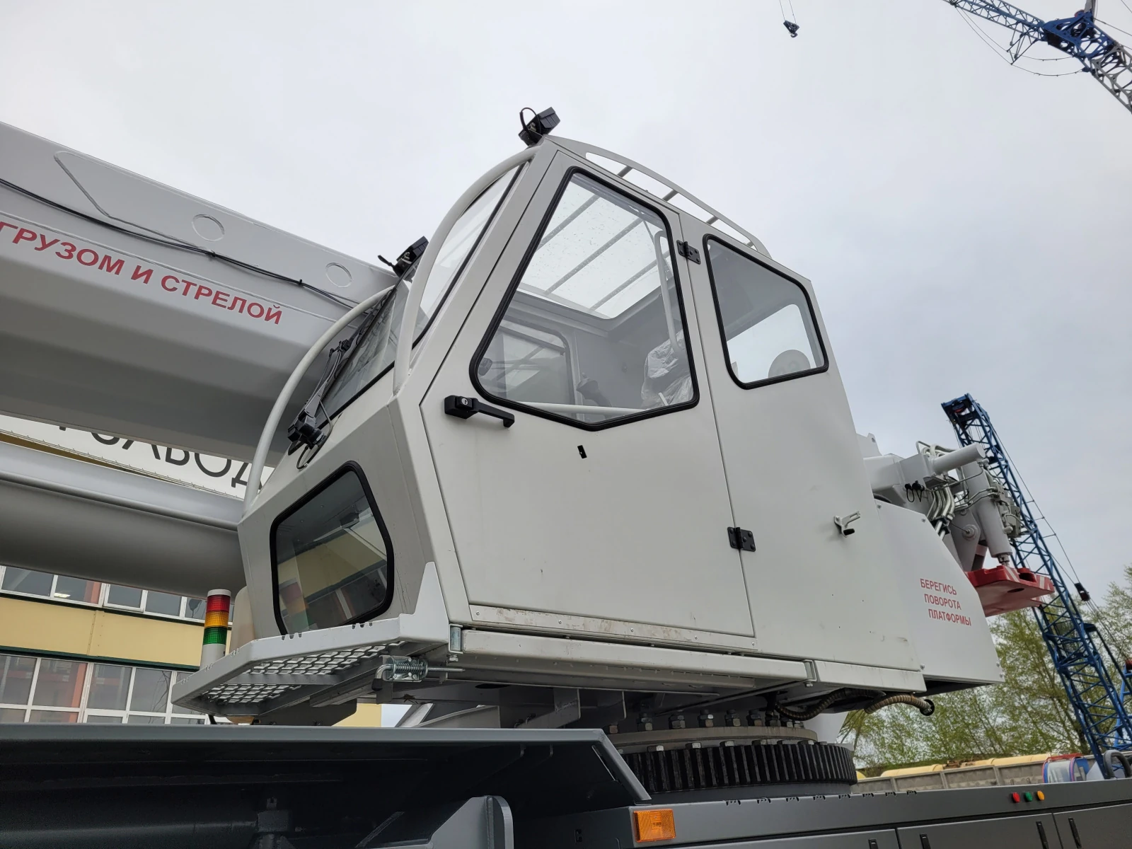 Челябинец КС 65717, 2025г