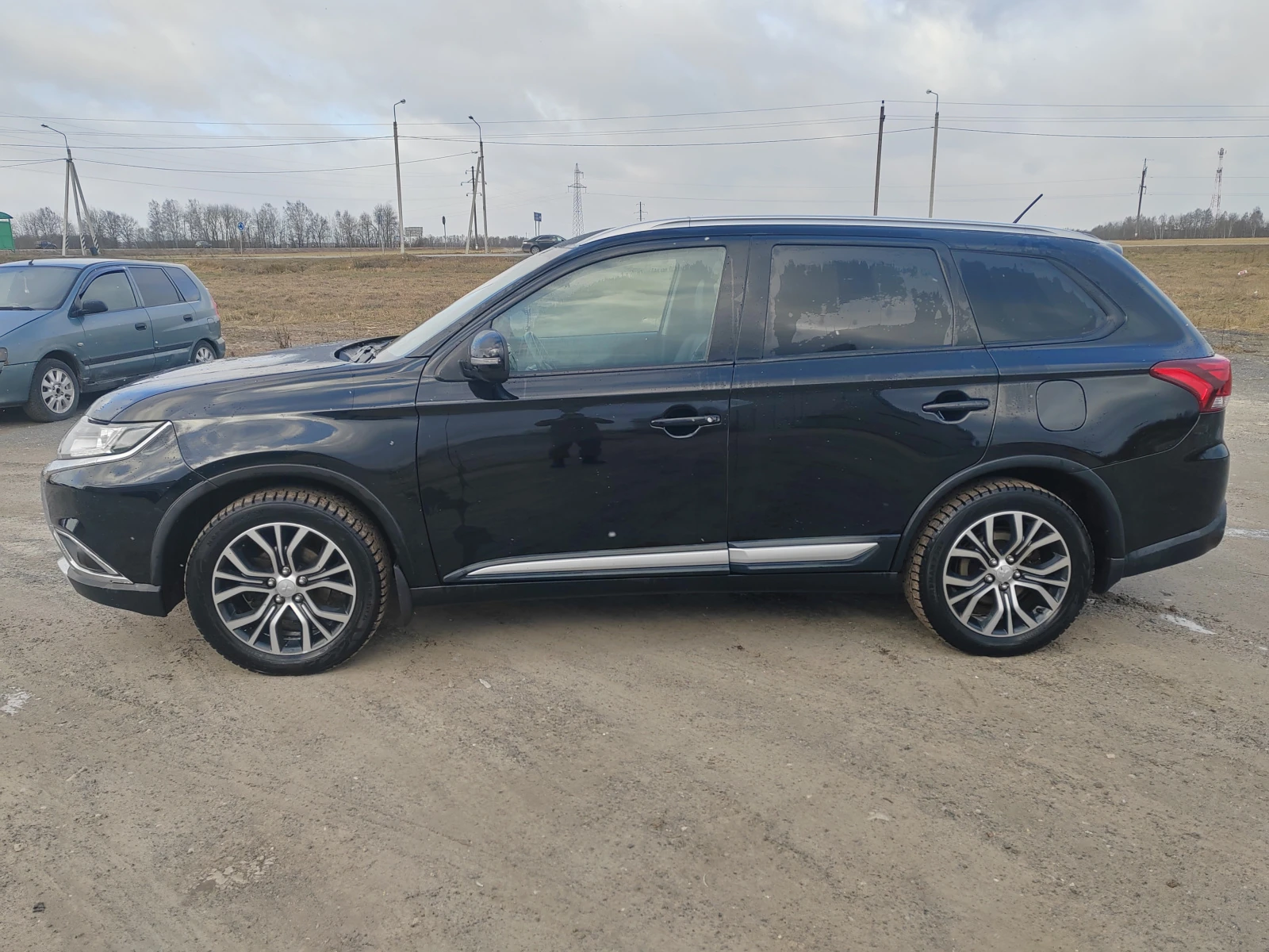 Mitsubishi Outlander, 2016г, полный привод, вариатор
