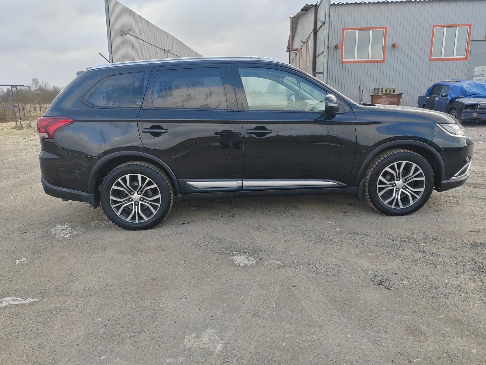 Mitsubishi Outlander, 2016г, полный привод, вариатор