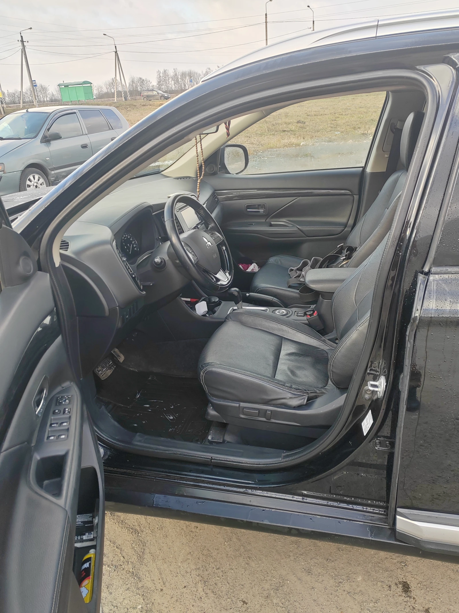 Mitsubishi Outlander, 2016г, полный привод, вариатор