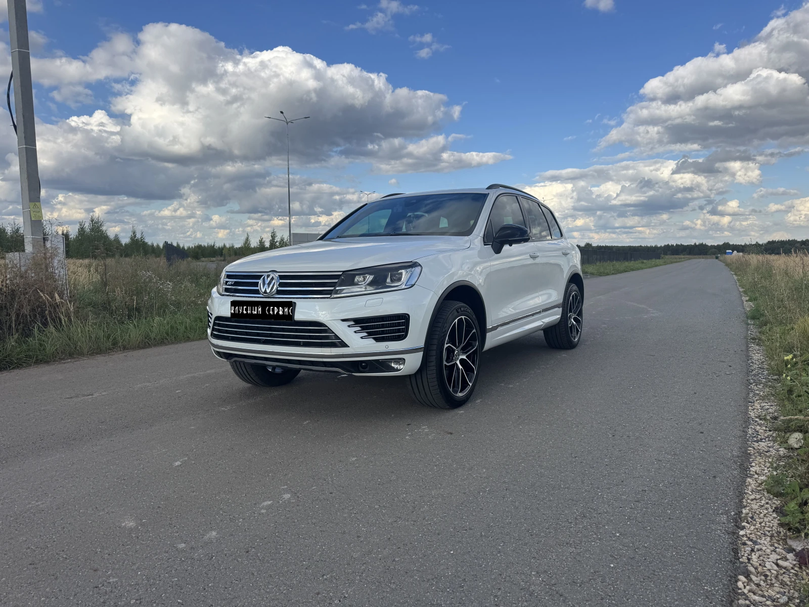 Volkswagen Touareg, 2017г, полный привод, автомат
