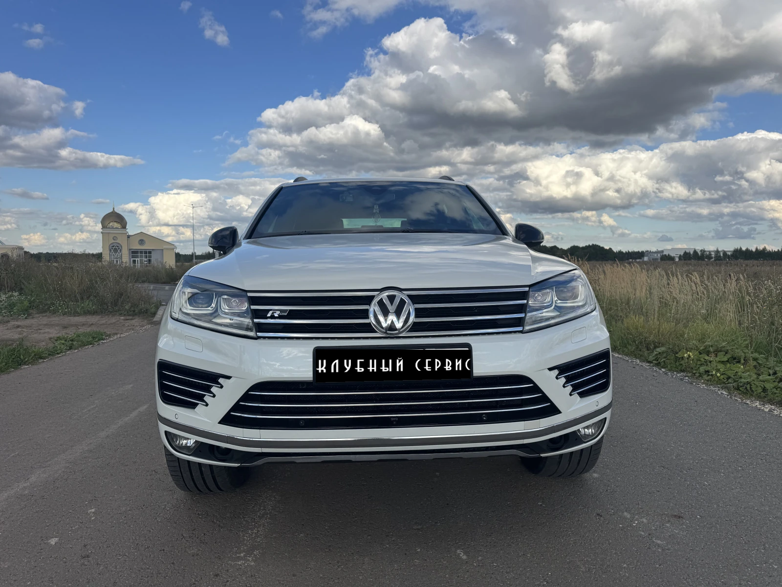 Volkswagen Touareg, 2017г, полный привод, автомат