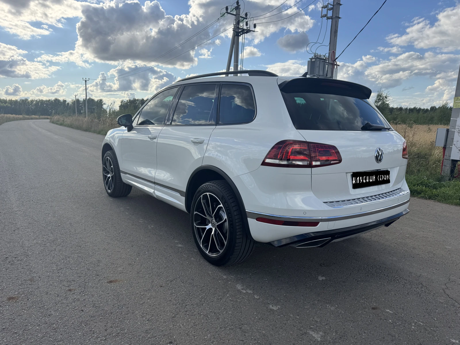 Volkswagen Touareg, 2017г, полный привод, автомат