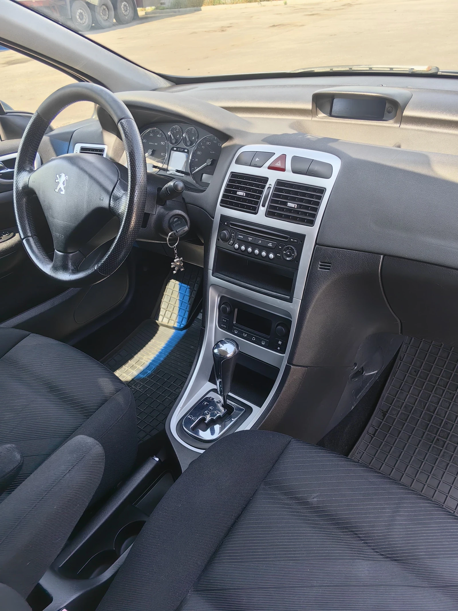 Peugeot 307, 2006г, передний привод, автомат