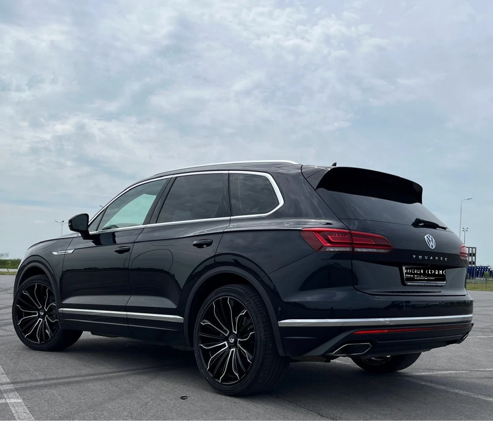 Volkswagen Touareg, 2020г, полный привод, автомат