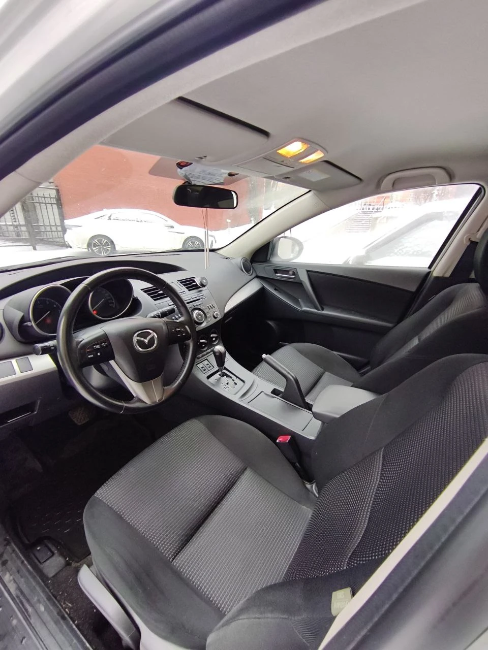 Mazda 3, 2011г, передний привод, автомат