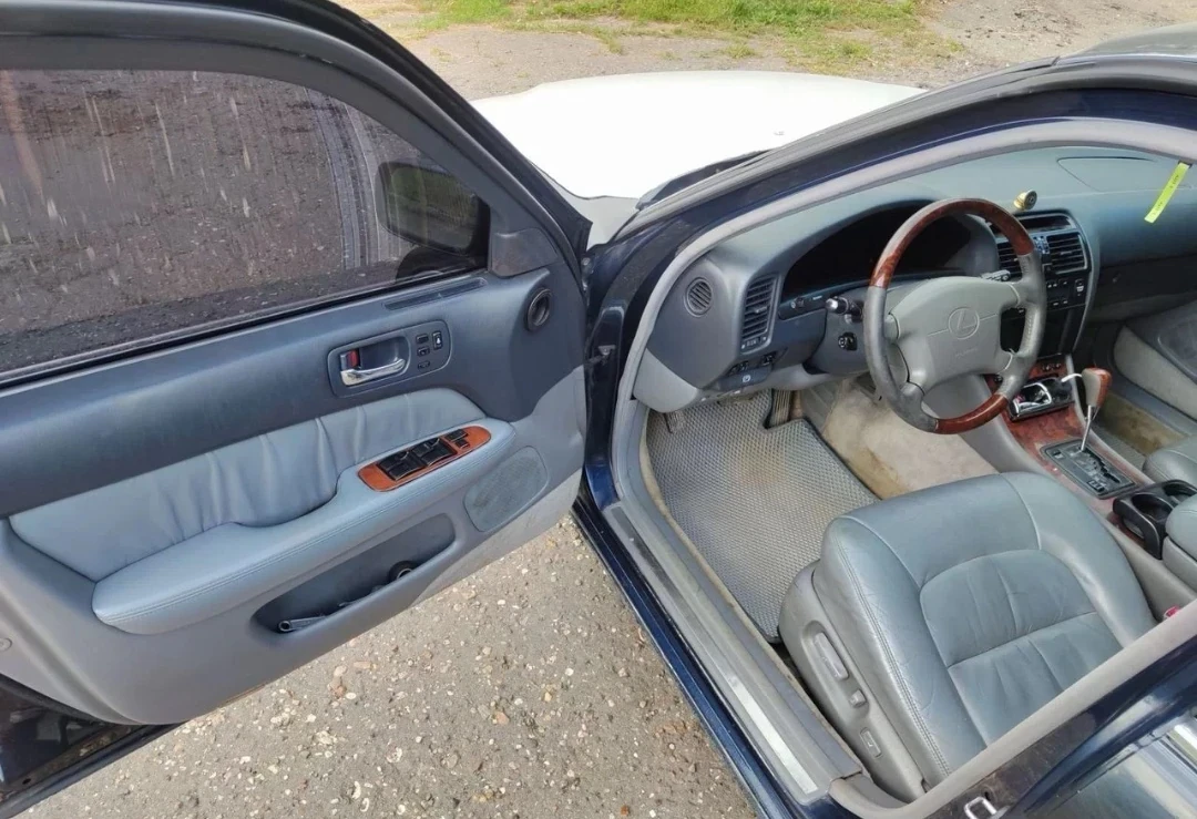 Lexus LS, 1994г, задний привод, автомат