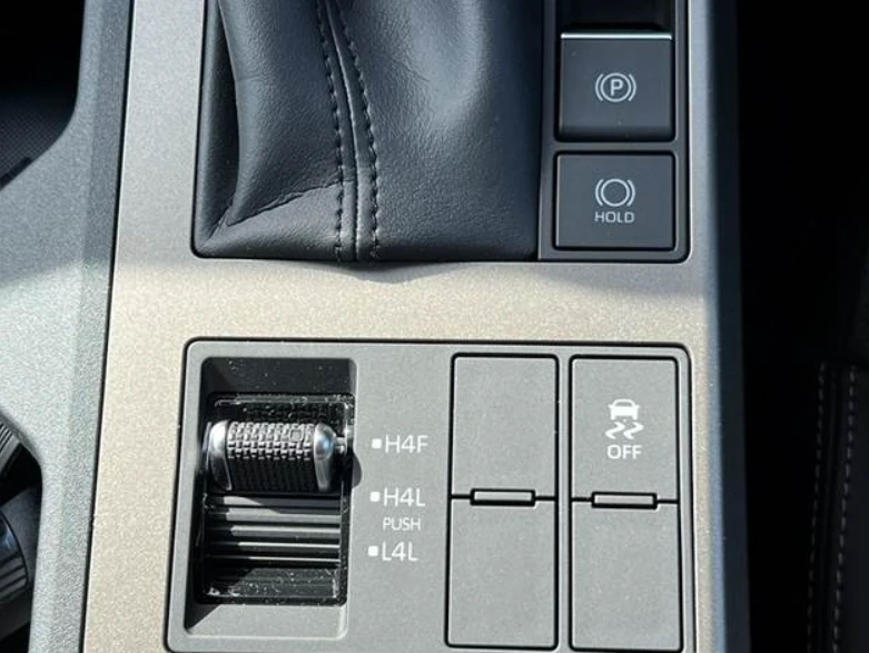 Toyota Land Cruiser Prado, 2024г, полный привод, автомат