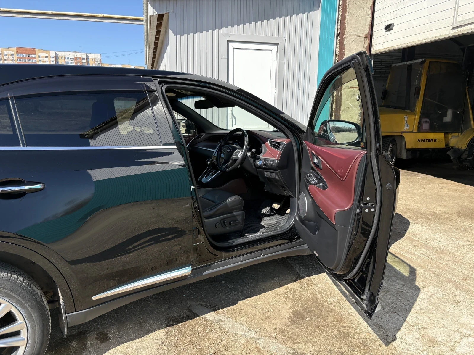 Toyota Harrier, 2019г, полный привод, вариатор