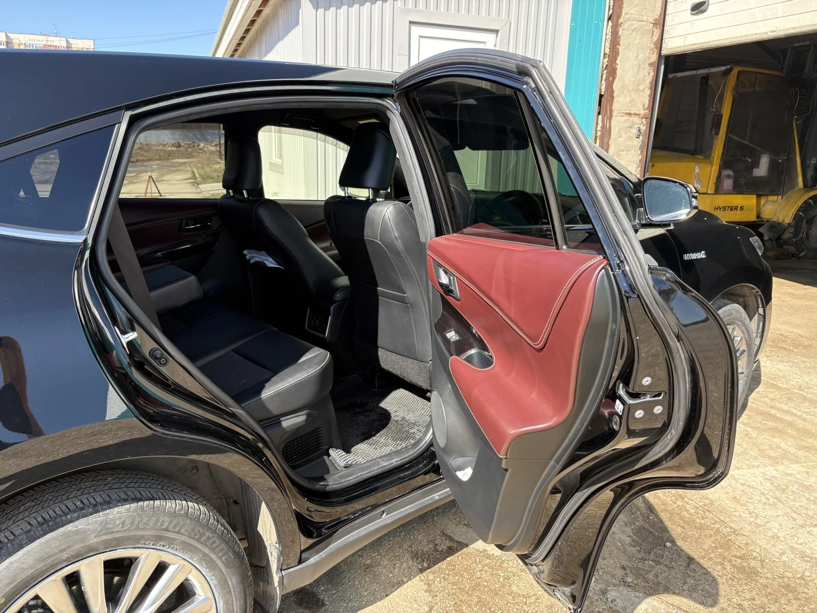 Toyota Harrier, 2019г, полный привод, вариатор