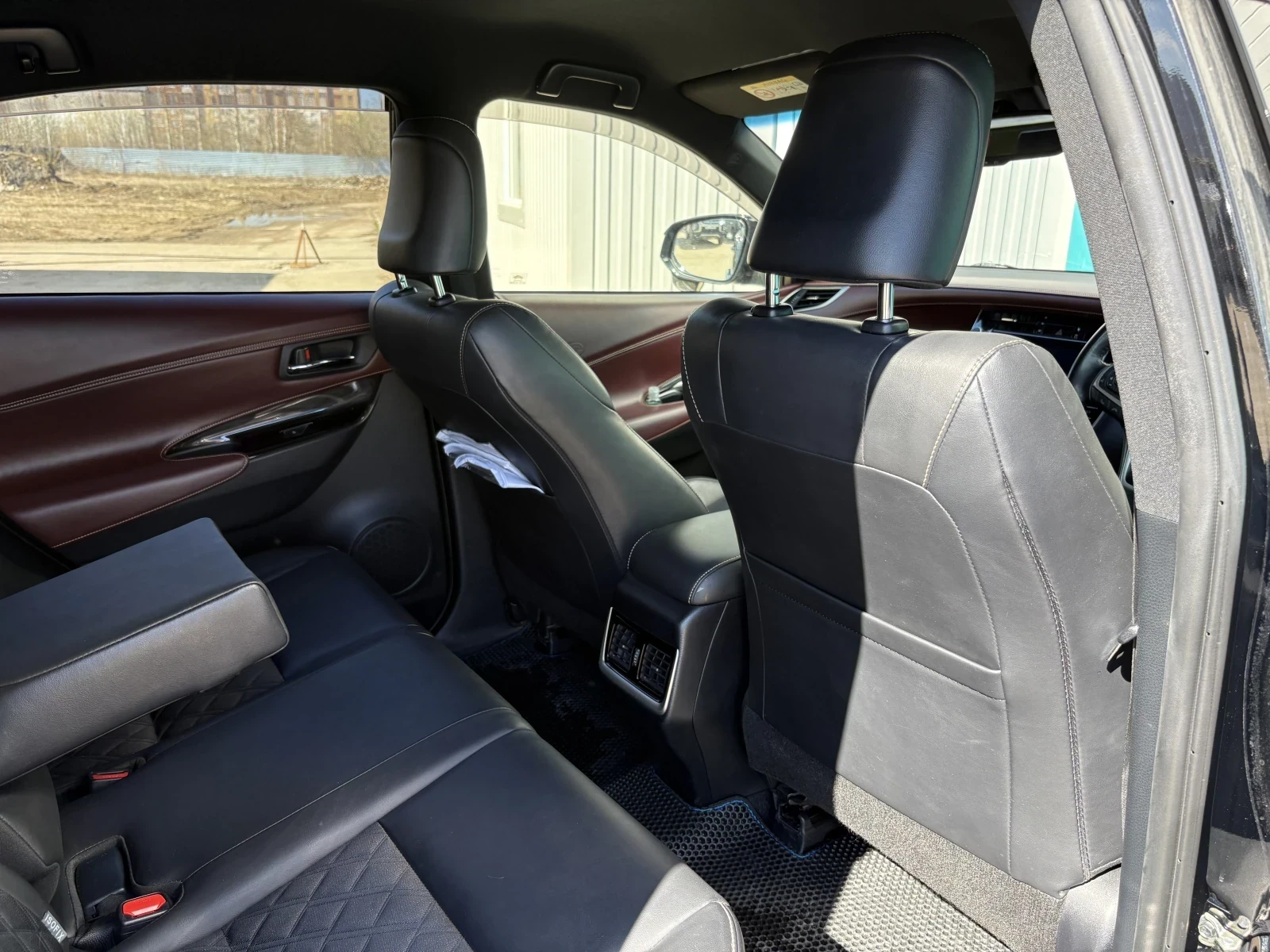 Toyota Harrier, 2019г, полный привод, вариатор