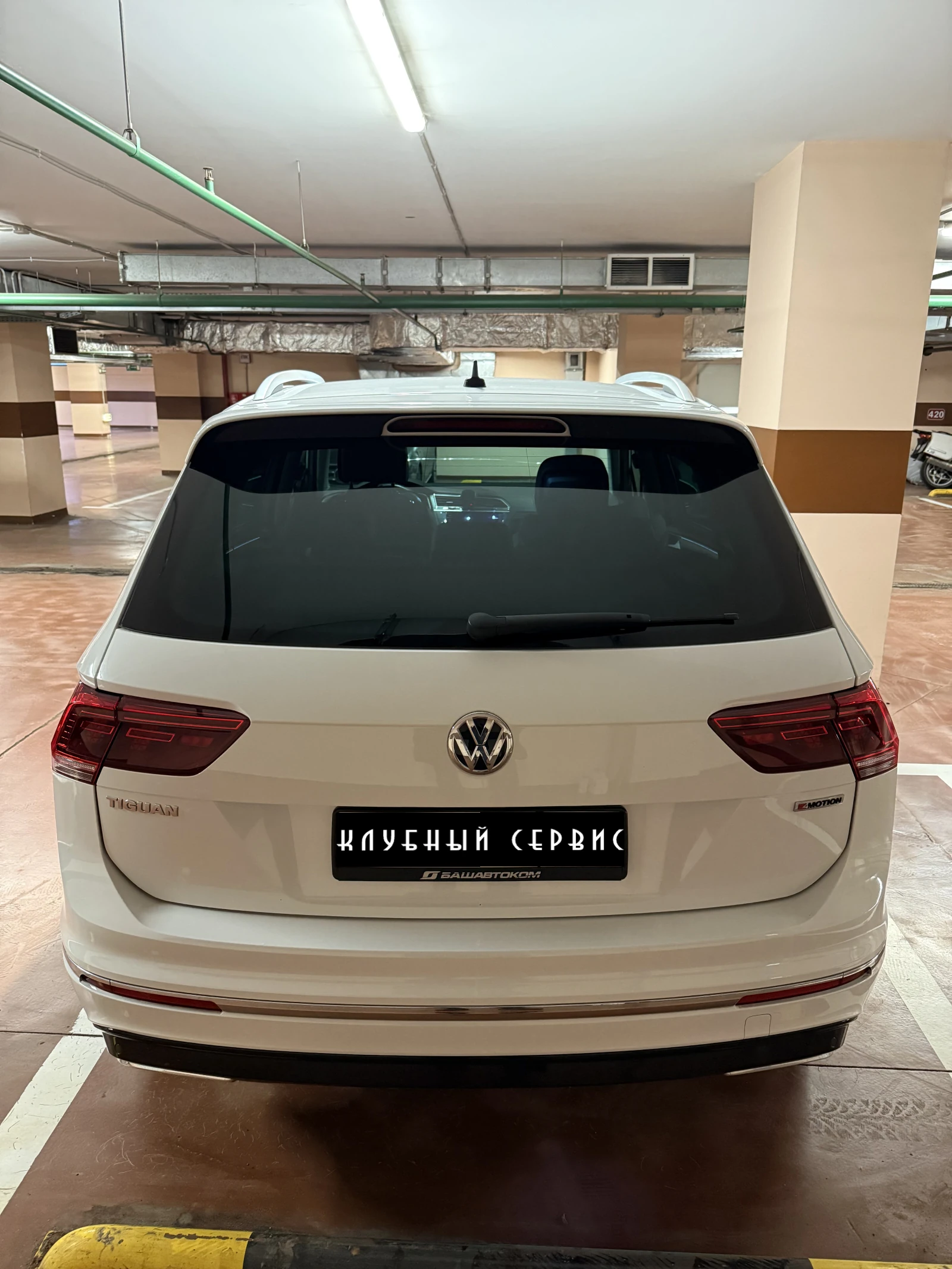 Volkswagen Tiguan, 2020г, полный привод, робот