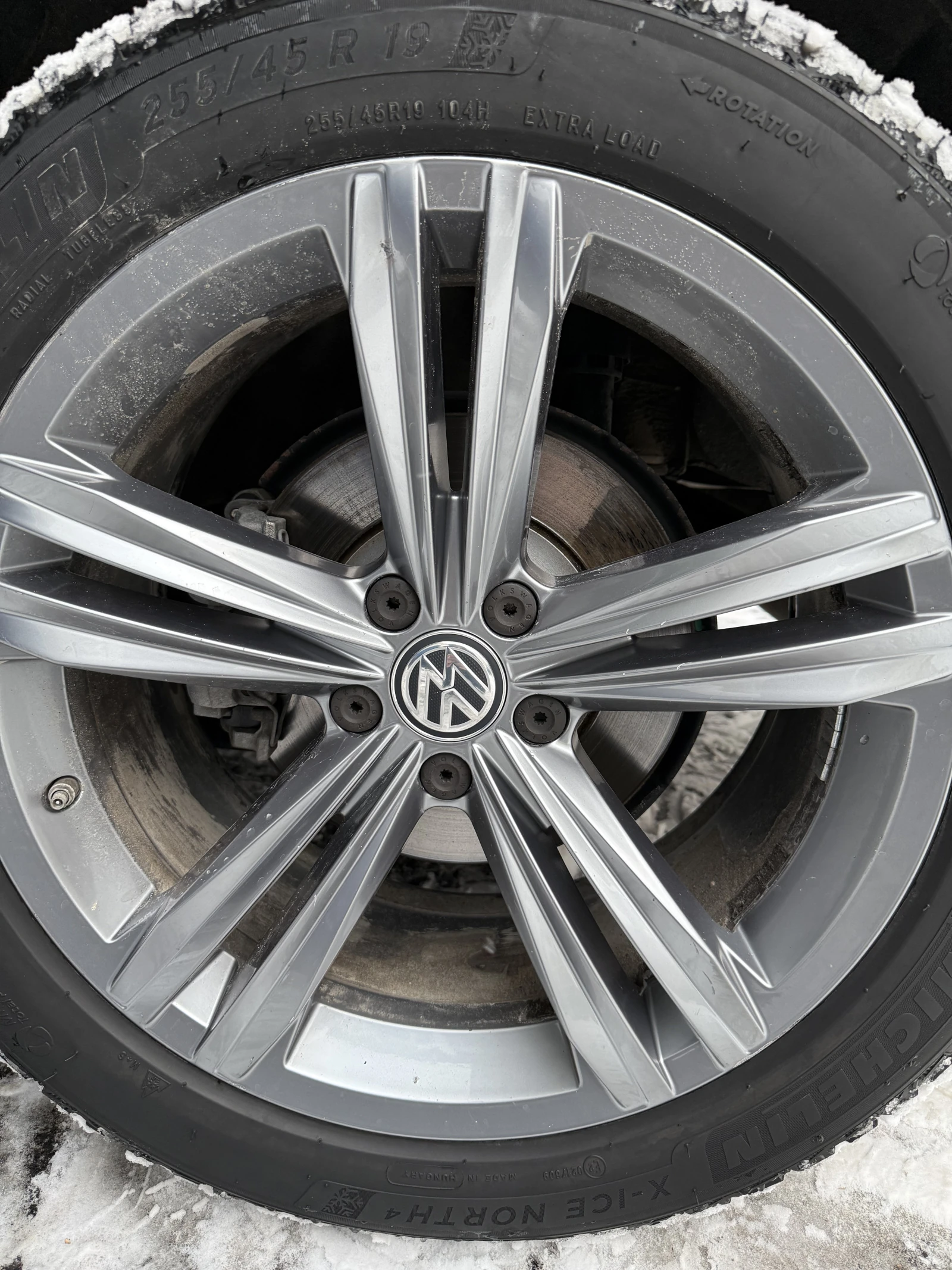 Volkswagen Tiguan, 2020г, полный привод, робот