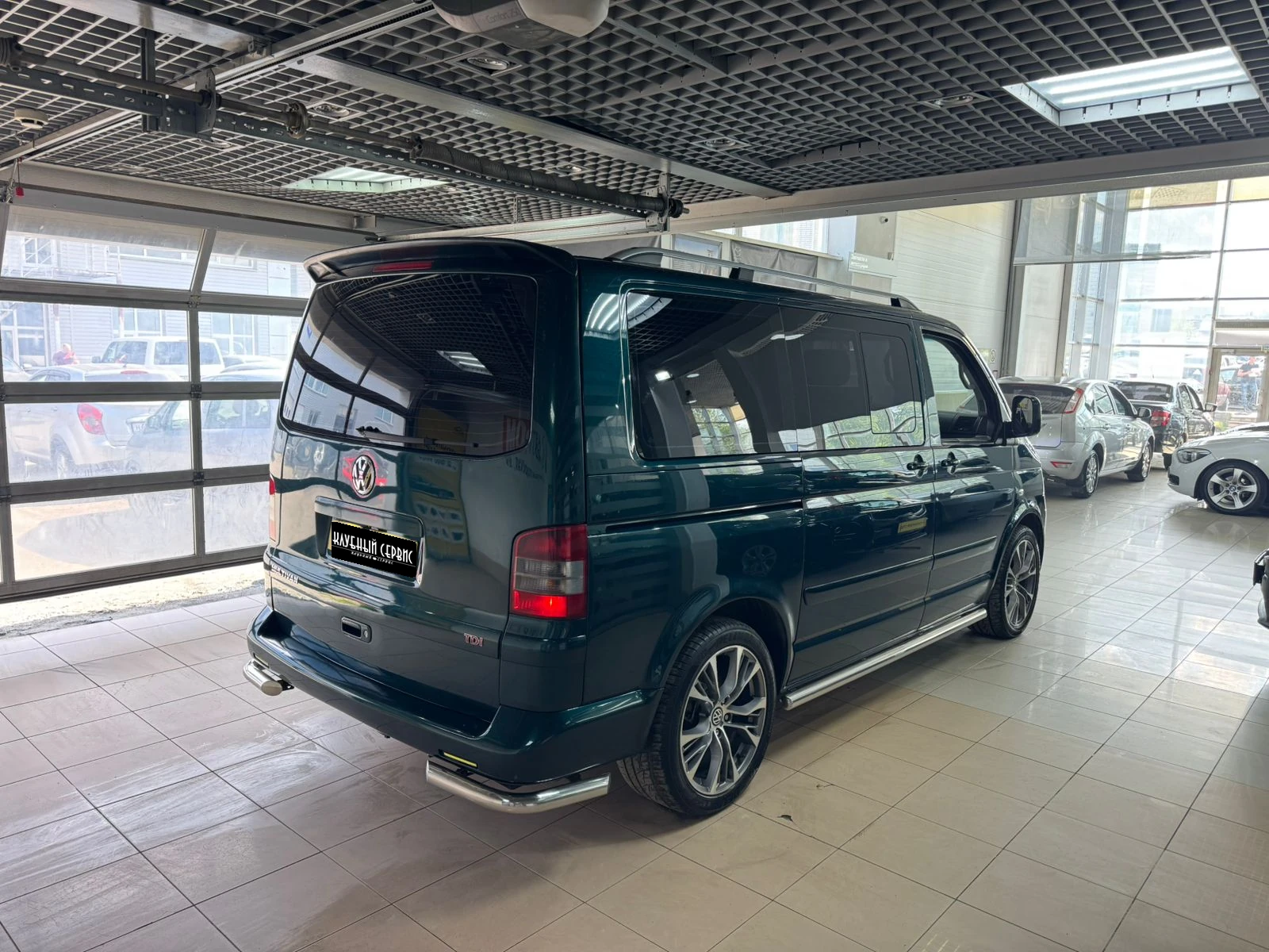Volkswagen Multivan, 2003г, передний привод, механика
