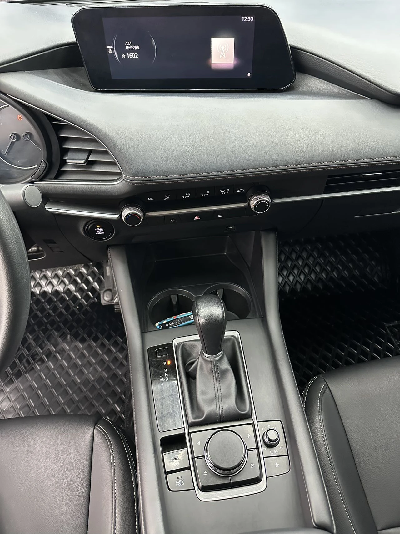 Mazda 3, 2021г, передний привод, автомат