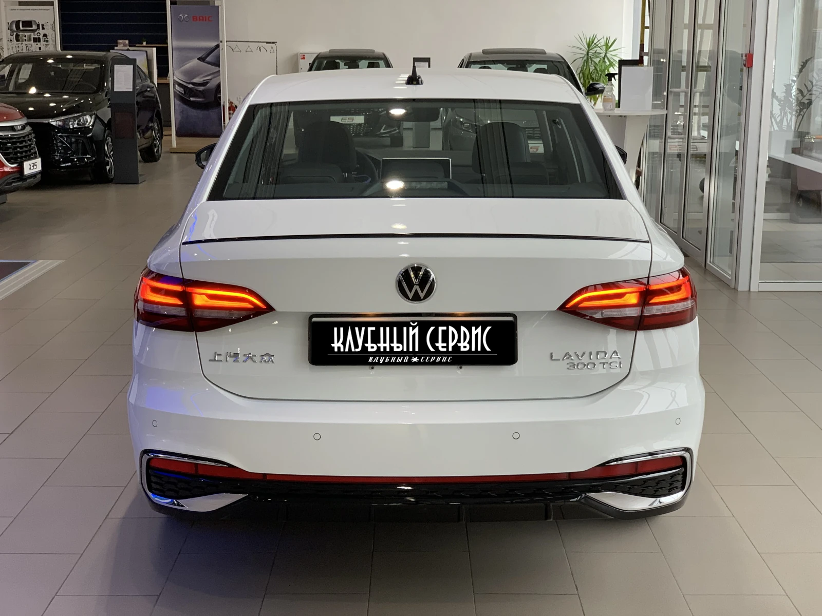 Volkswagen Lavida, 2023г, передний привод, робот