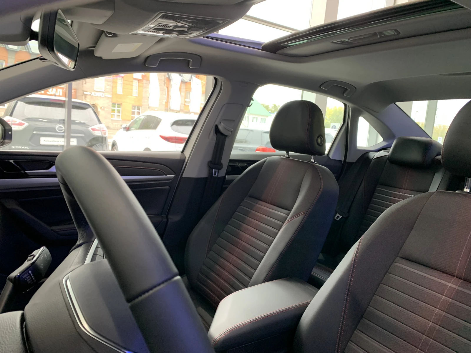 Volkswagen Lavida, 2023г, передний привод, робот