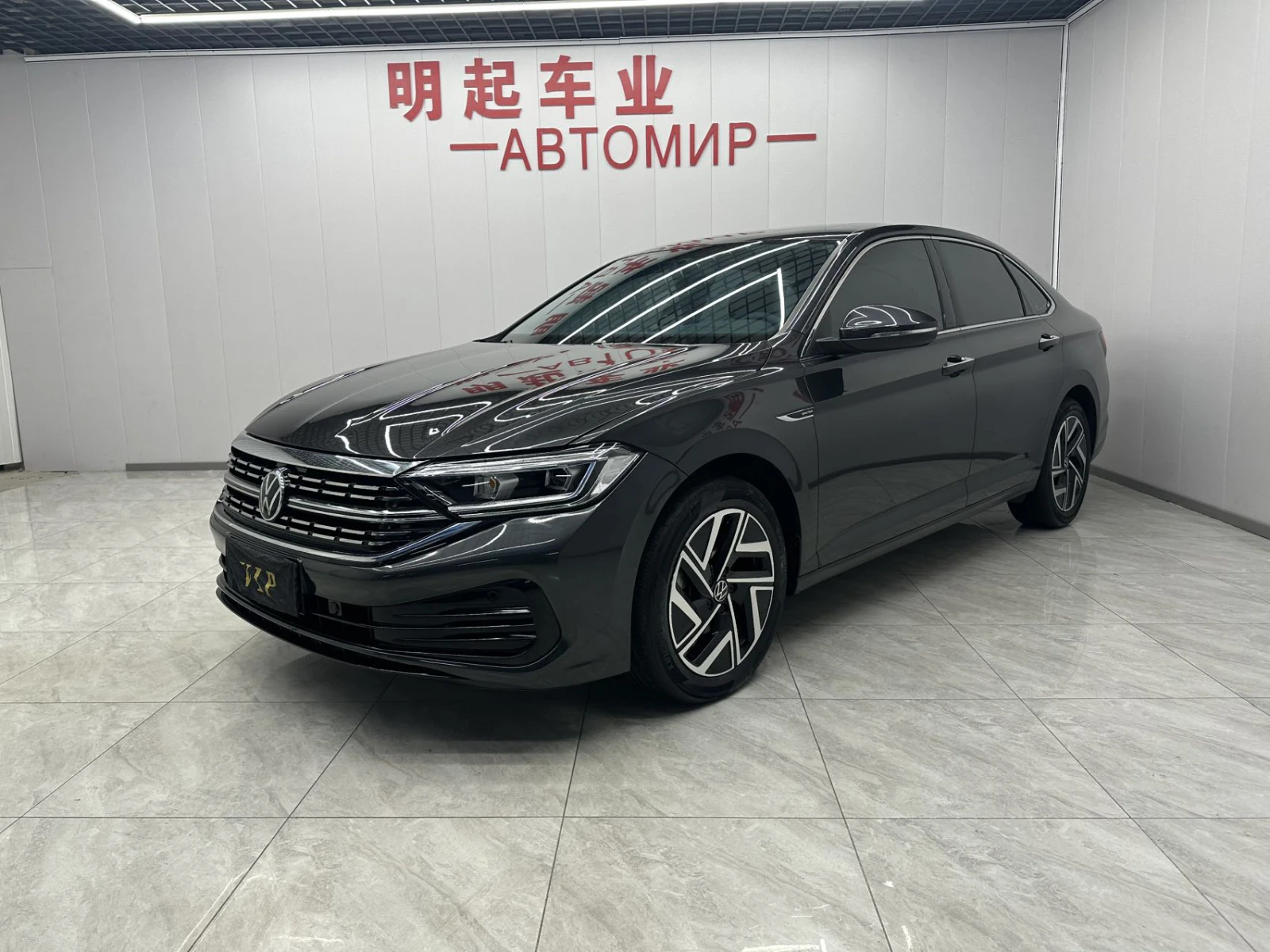 Volkswagen Sagitar, 2022г, передний привод, робот