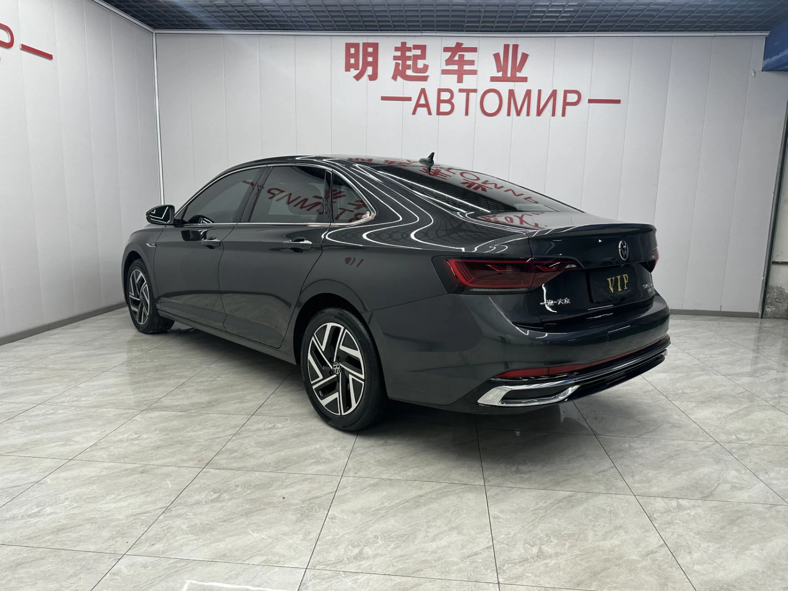 Volkswagen Sagitar, 2022г, передний привод, робот