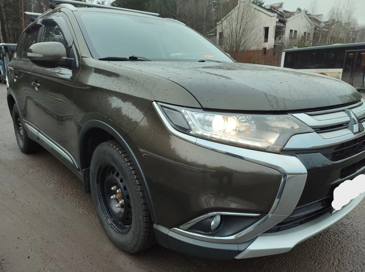Mitsubishi Outlander, 2016г, полный привод, вариатор