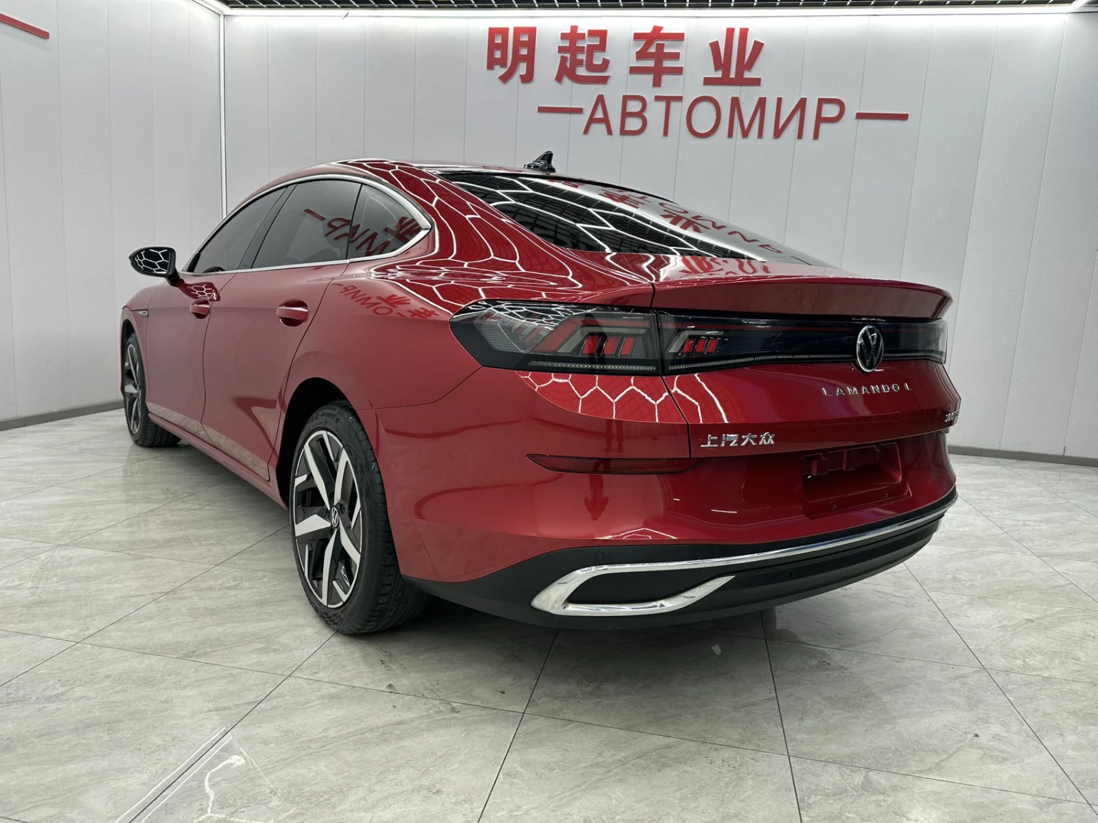 Volkswagen Lamando, 2023г, передний привод, робот