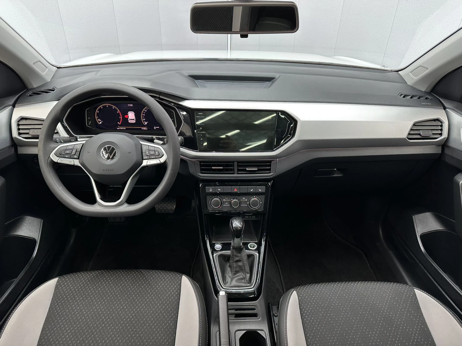 Volkswagen Tacqua, 2022г, передний привод, автомат