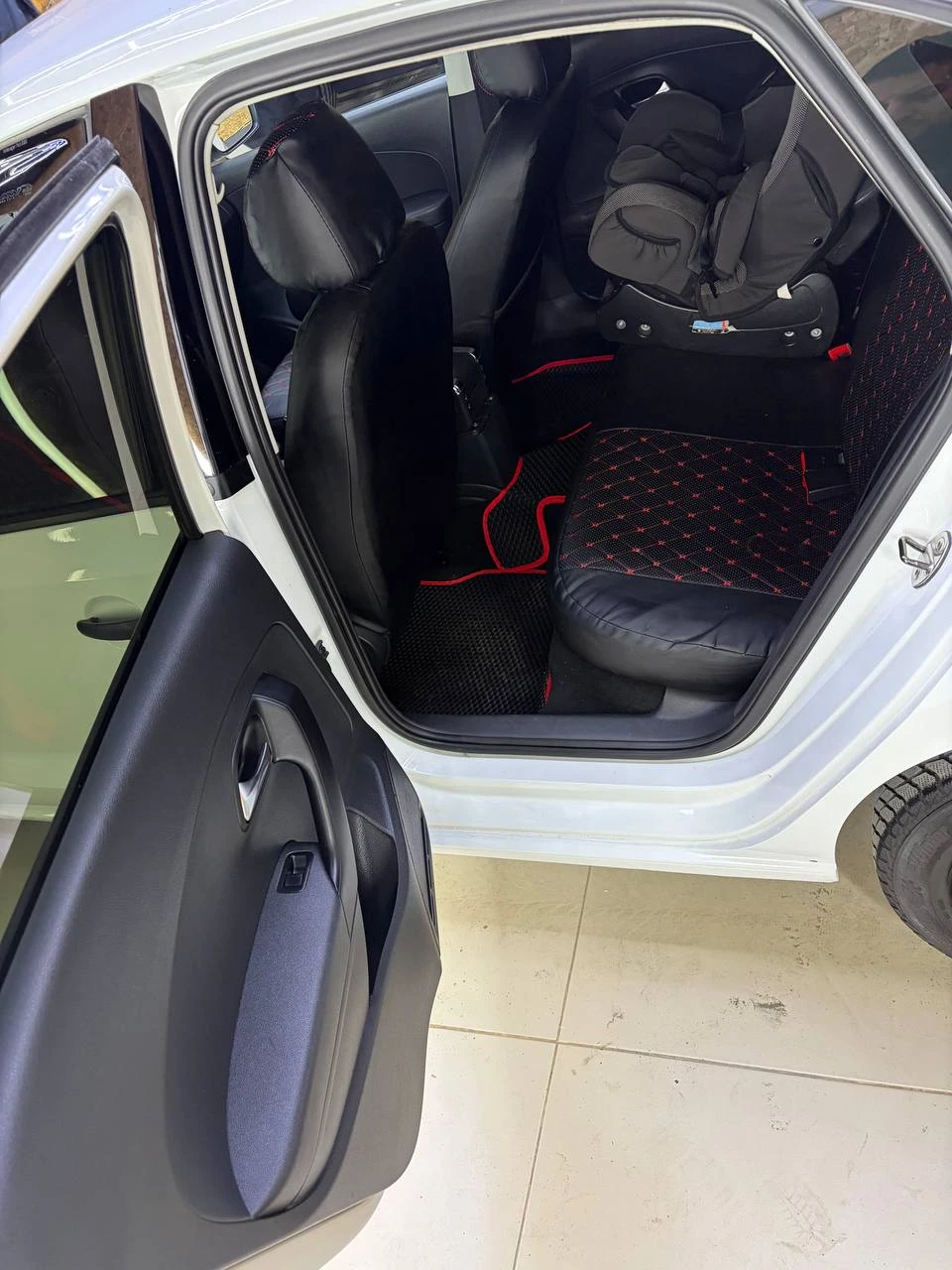 Volkswagen Polo, 2020г, передний привод, автомат