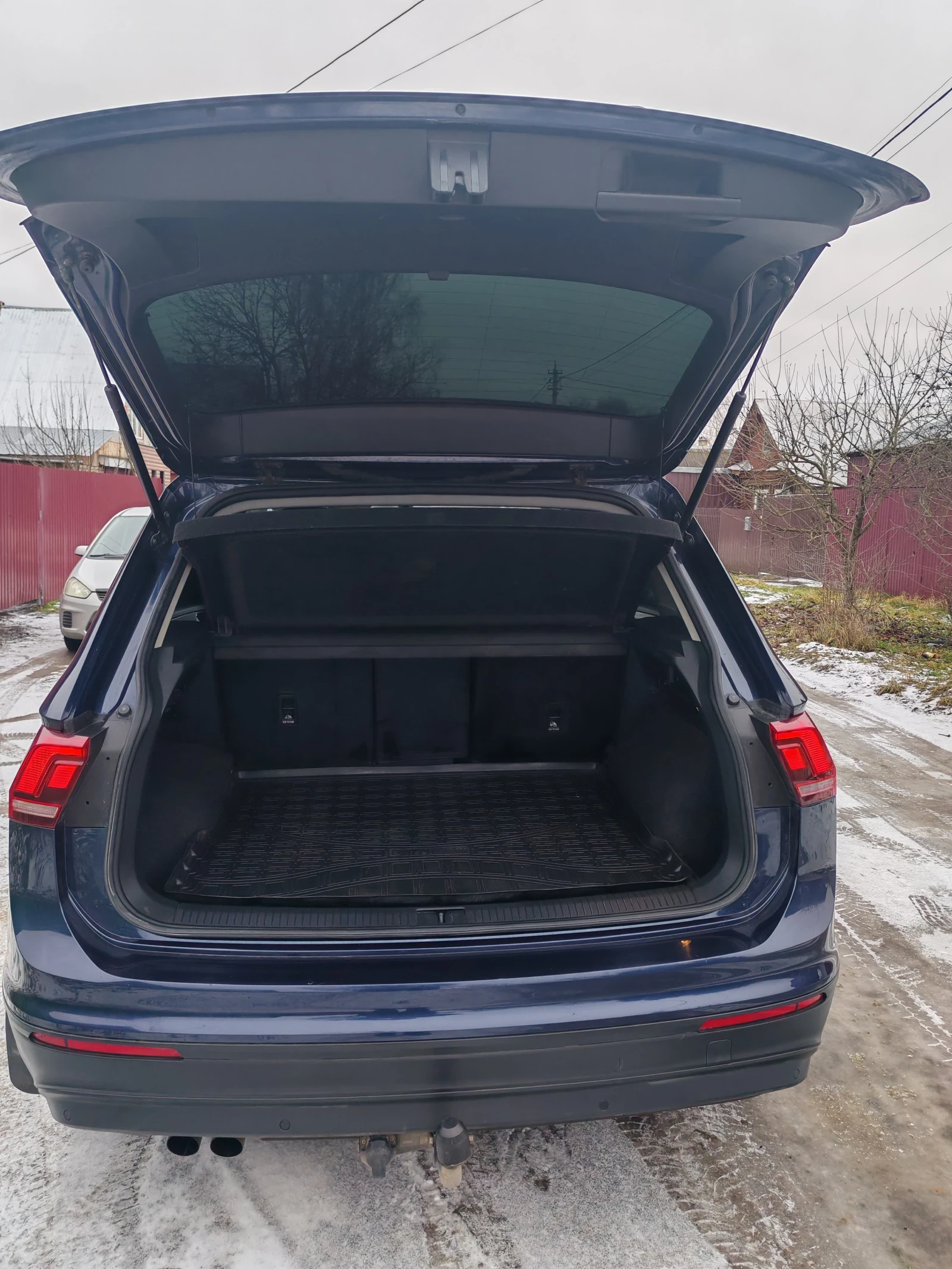 Volkswagen Tiguan, 2017г, передний привод, робот