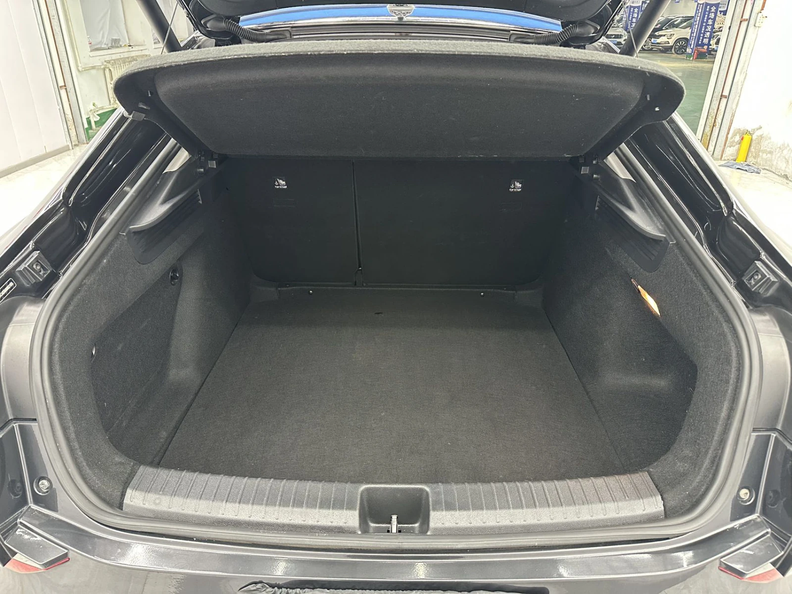 Volkswagen Lamando, 2022г, передний привод, робот