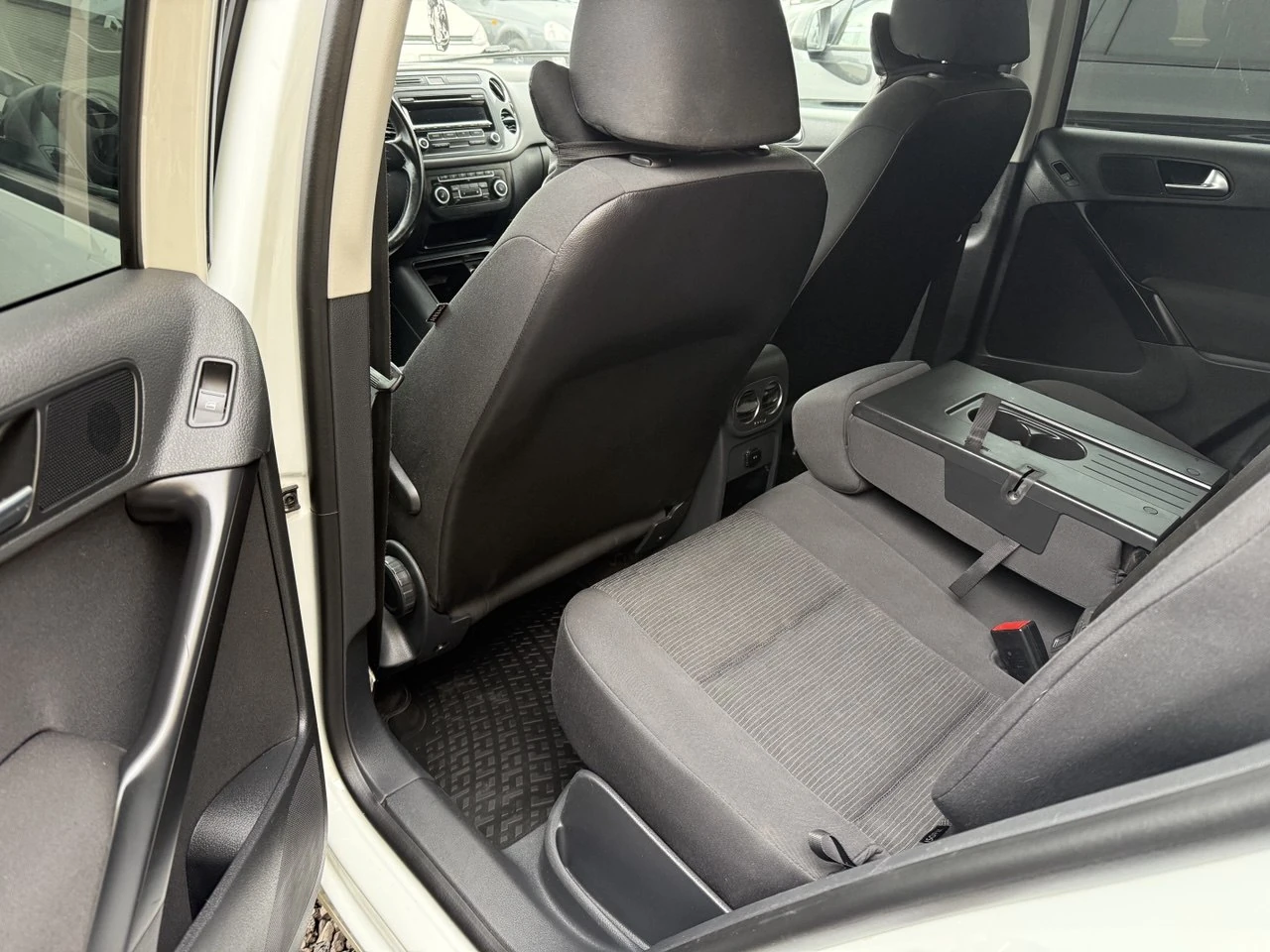 Volkswagen Tiguan, 2014г, передний привод, робот