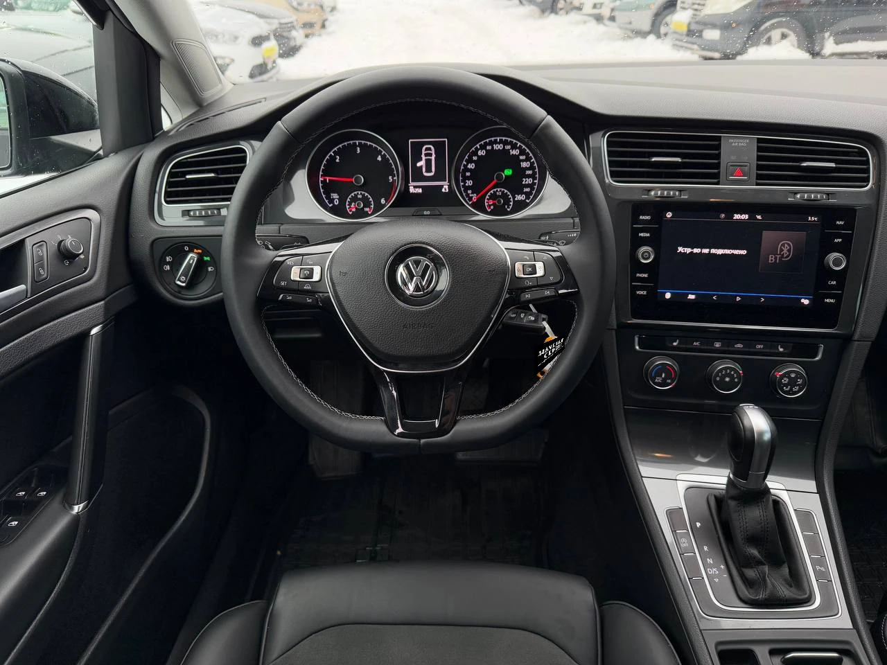 Volkswagen Golf, 2017г, передний привод, механика
