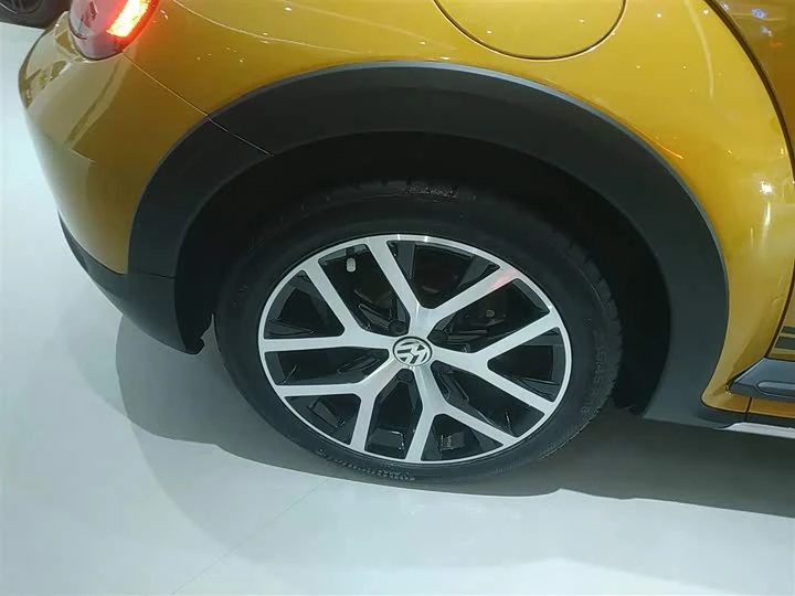 Volkswagen Beetle, 2017г, передний привод, робот