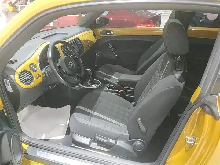 Volkswagen Beetle, 2017г, передний привод, робот