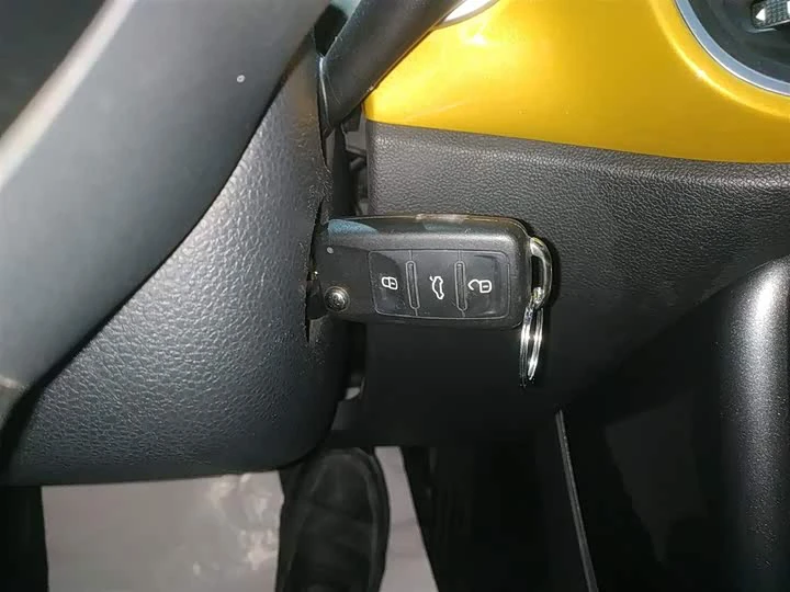 Volkswagen Beetle, 2017г, передний привод, робот