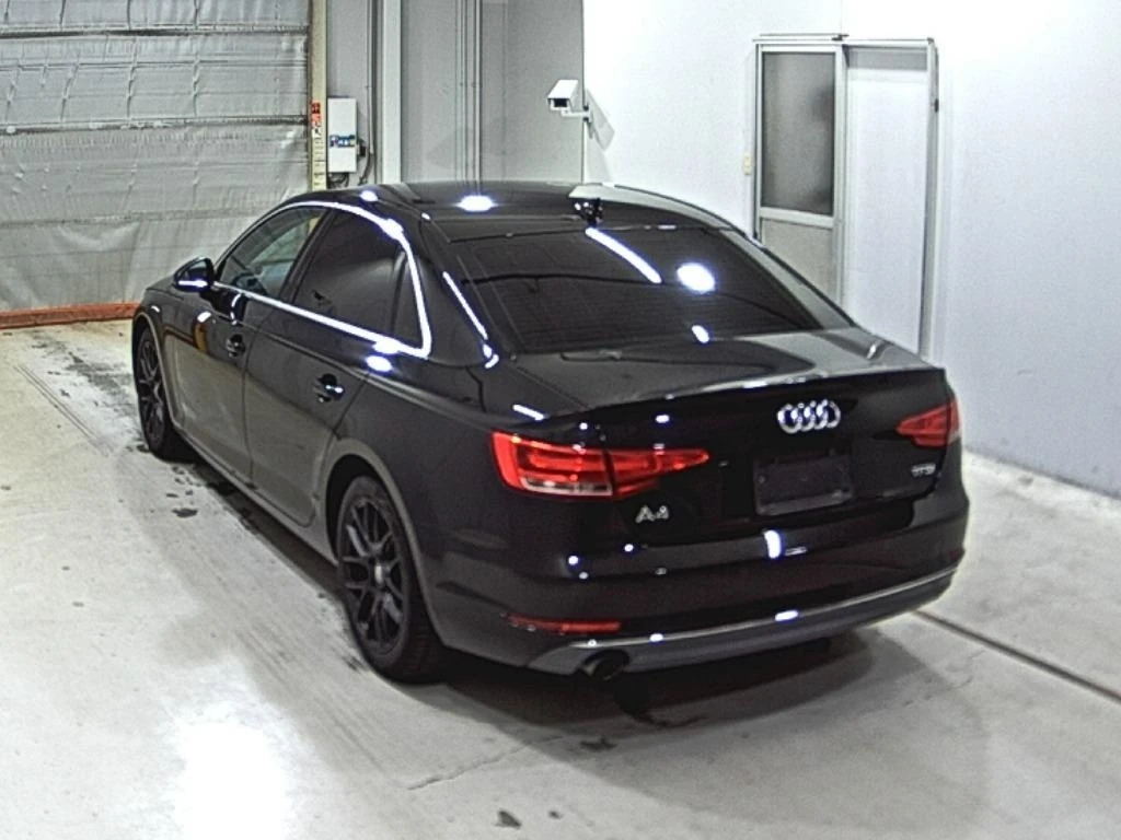 Audi A4, 2017г, передний привод, робот