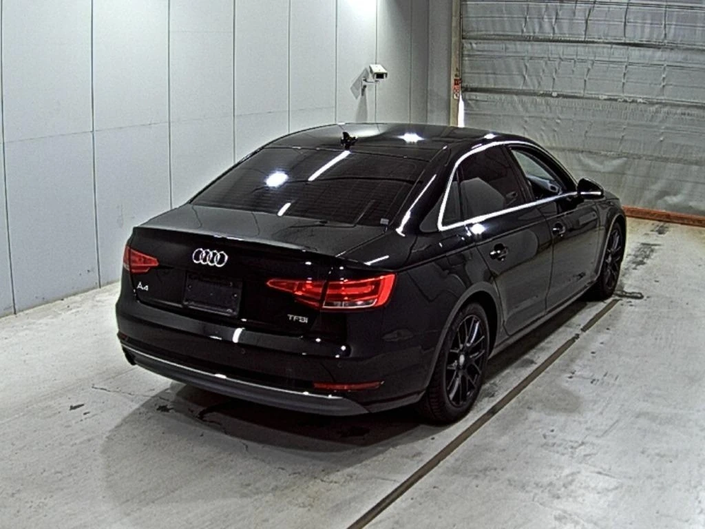 Audi A4, 2017г, передний привод, робот